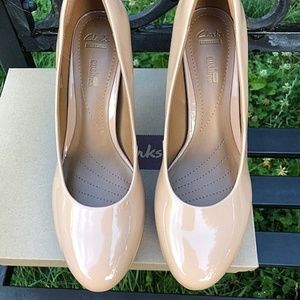 clarks bendables brier dolly patent pumps